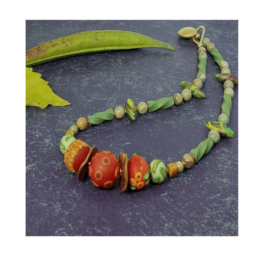 Sage and Spice Accent Necklace